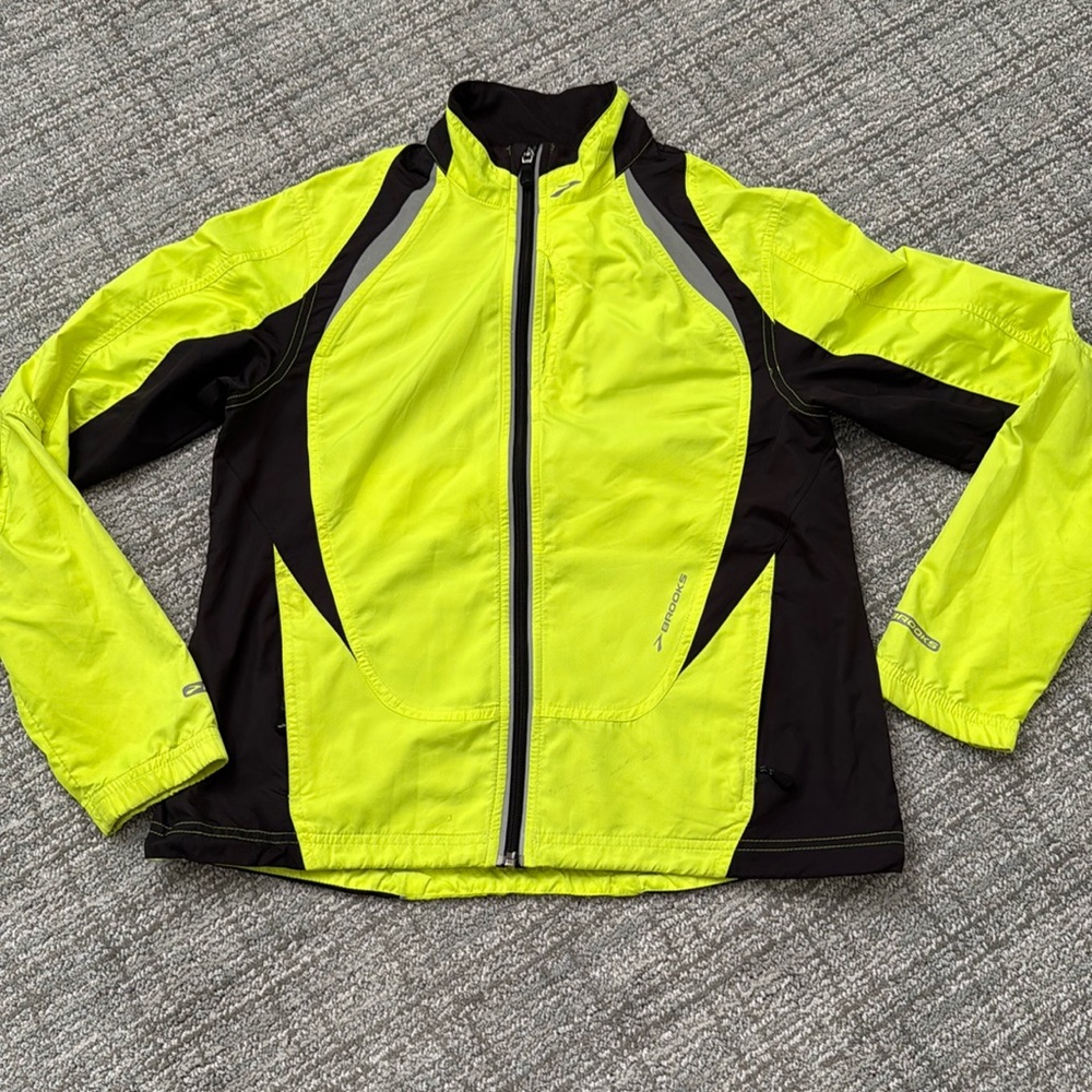 Brooks Running Women’s Small Nightlife reflective bright neon Jacket